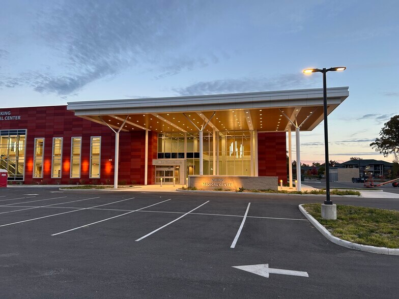 More Photos Of 1425 E Glendale Blvd., Valparaiso Healthcare For Lease