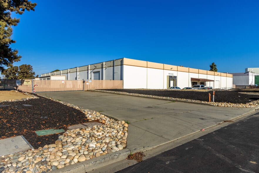 More Photos Of 1833 Stearman Ave, Hayward Manufacturing For Sale