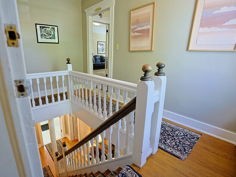 More Photos Of 19 Hill St, Goshen Office For Sale