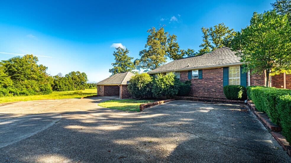 More Photos Of 518 Old Richton Rd, Petal Office Residential For Sale