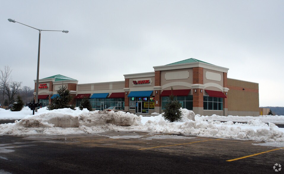 More Photos Of 7221 State Park Rd, Fox Lake Unknown For Lease