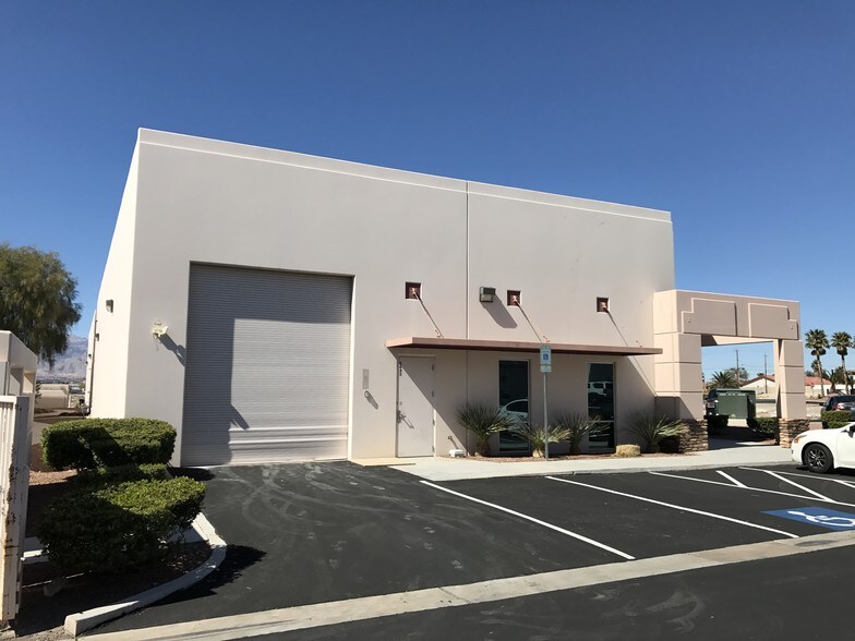 More Photos Of 2645 W Cheyenne Ave, North Las Vegas Research And Development For Sale