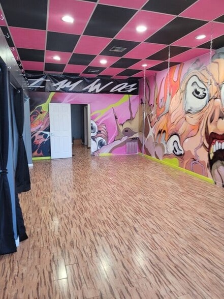 More Photos Of 690-700 E Mcnab Rd, Pompano Beach Freestanding For Lease