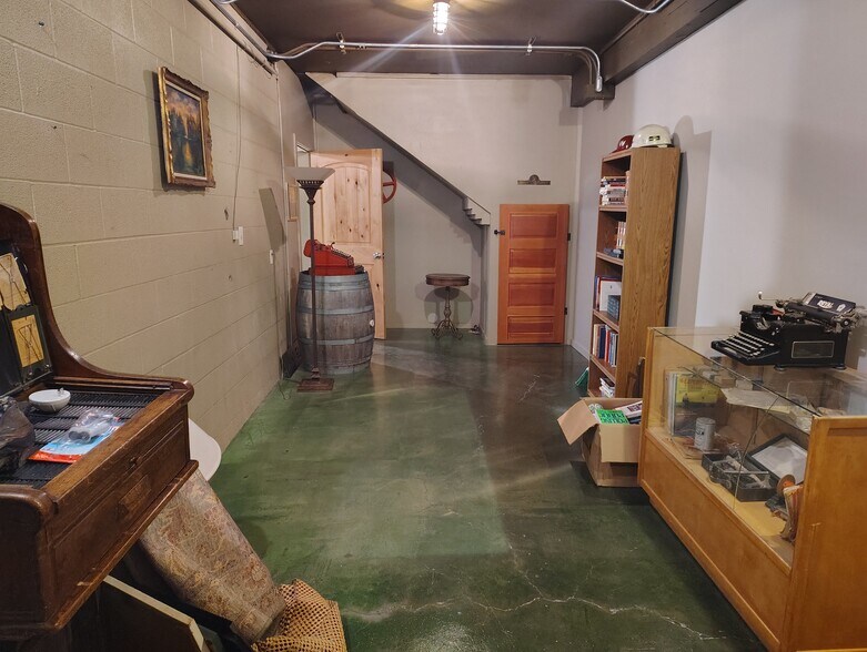More Photos Of 620 S Washington St, Spokane Freestanding For Lease