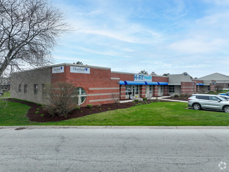 More Photos Of 5201 Fountain Dr, Crown Point Unknown For Lease