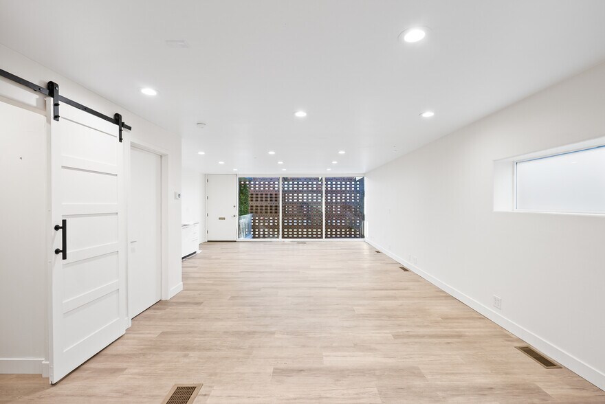 More Photos Of 1549 S 1100 E, Salt Lake City Office For Lease