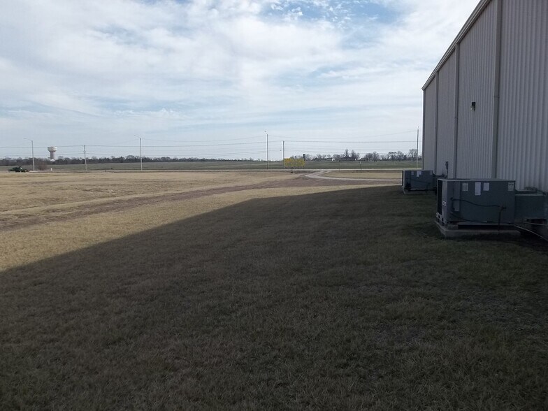 More Photos Of 1390 35th Pkwy Pky, Chanute Religious Facility For Sale