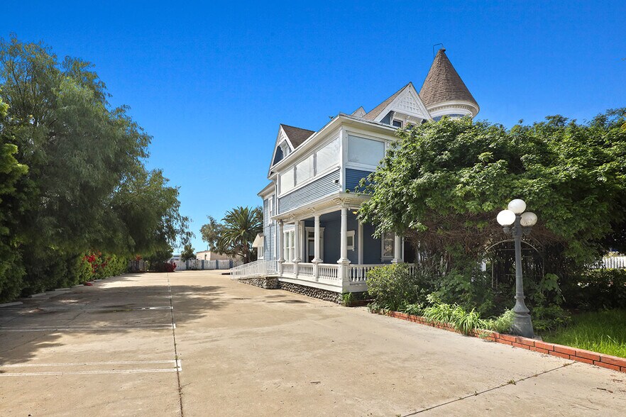 More Photos Of 961 W Holt Blvd, Ontario Medical For Sale