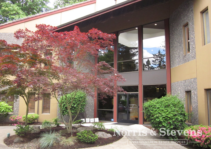 Primary Photo Of 15962 SW Boones Ferry Rd, Lake Oswego Medical For Lease