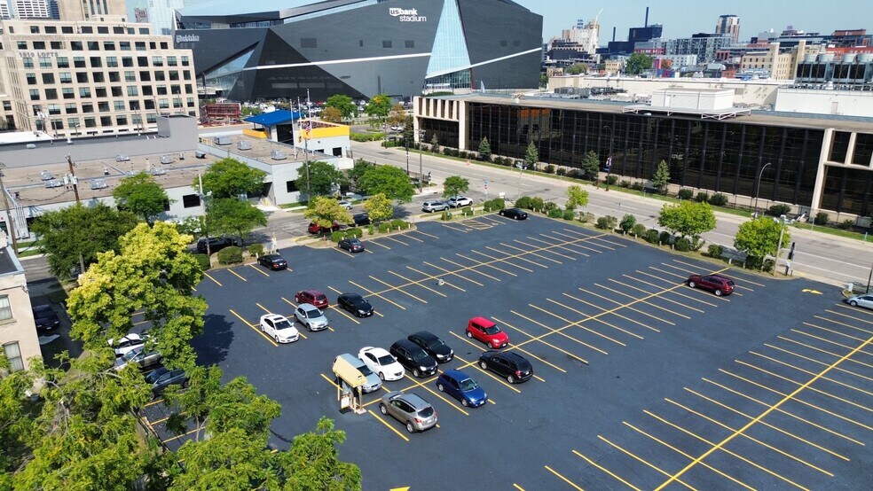 More Photos Of 1227 S 6th St, Minneapolis Freestanding For Lease