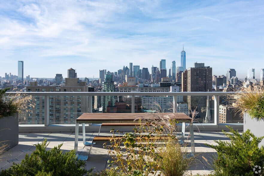 More Photos Of 124 E 14th St, New York Office For Lease