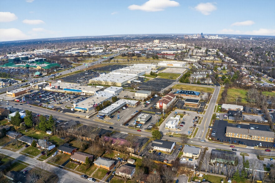 More Photos Of 169-171 E Reynolds Rd, Lexington Freestanding For Lease