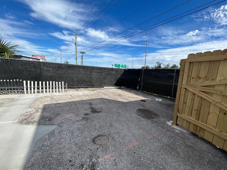 More Photos Of 5507 E Colonial Dr, Orlando Auto Repair For Sale