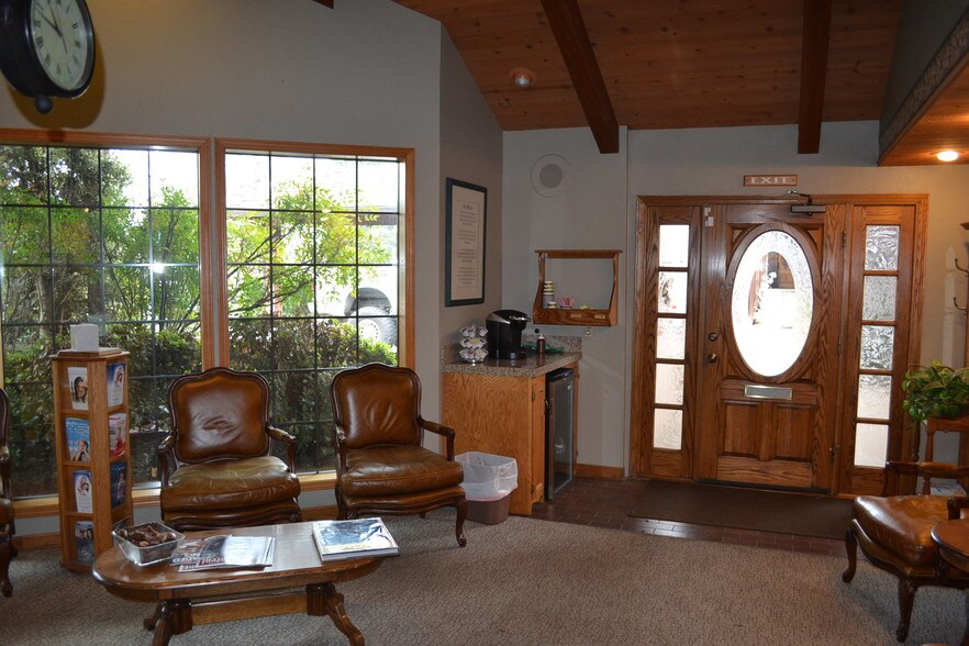 More Photos Of 6161 Clark Rd, Paradise Medical For Lease