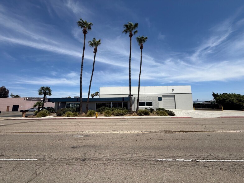 More Photos Of 1545-1575 Pioneer Way, El Cajon Warehouse For Lease