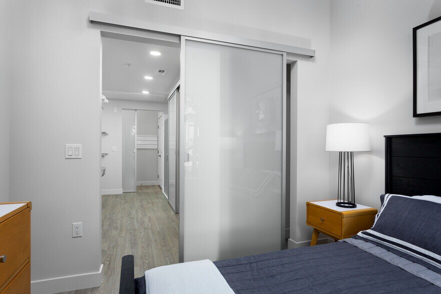 More Photos Of 185 S State College Blvd, Brea Apartments For Lease