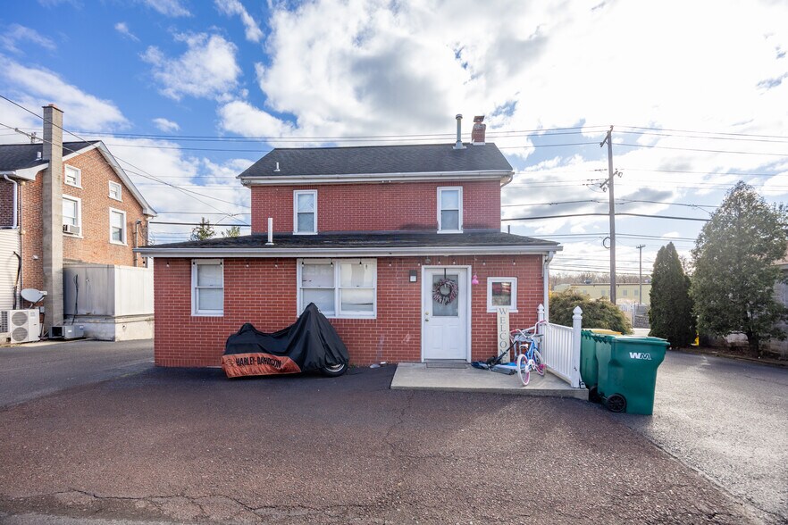More Photos Of 109 Gravel Pike, Collegeville Office Residential For Sale