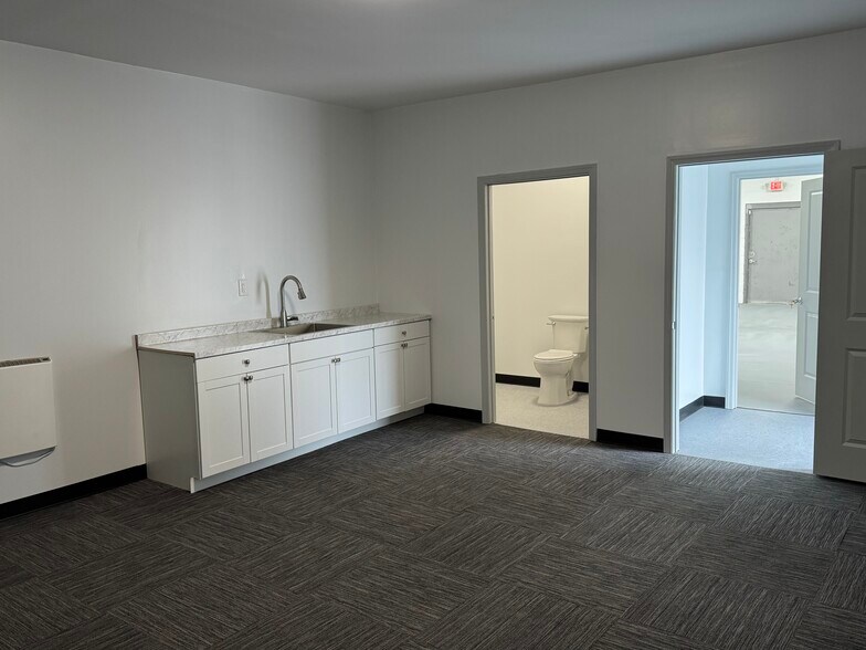 More Photos Of 1889 US-9 Unit 29, Toms River Warehouse For Sale