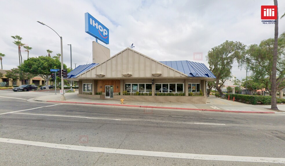 More Photos Of 4058-4068 S Victoria Ave, View Park Storefront Retail Office For Lease