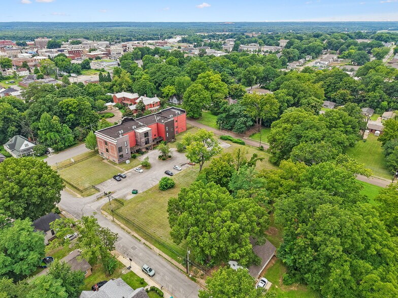 More Photos Of 217 E Deadrick St, Jackson Apartments For Sale