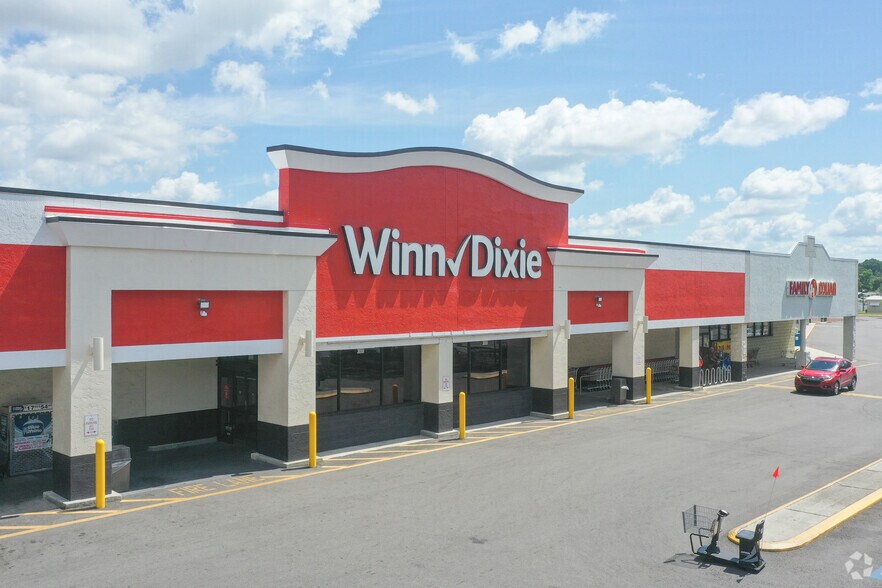 More Photos Of 38901-38923 County Road 54, Zephyrhills Storefront For Lease