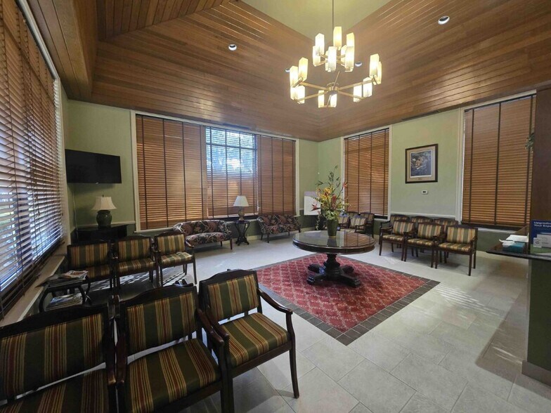 More Photos Of 217 Hillcrest St, Orlando Medical For Sale