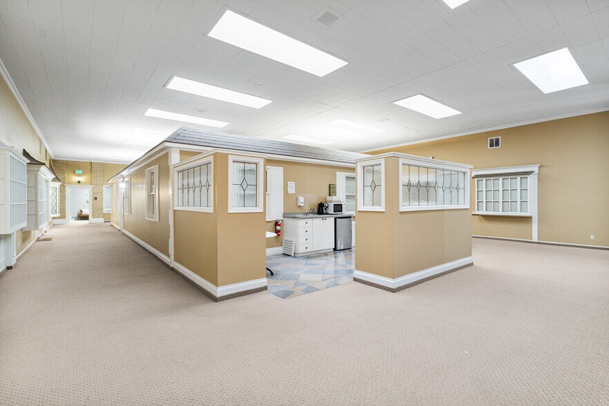 More Photos Of 1174 E Graystone Way, Salt Lake City Office For Sale