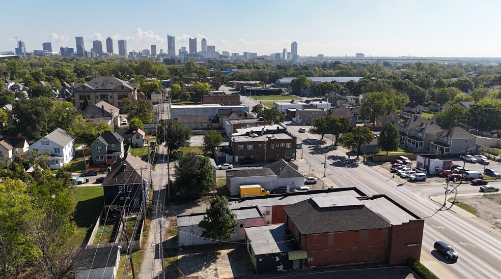 More Photos Of 1328 W Broad St, Columbus Freestanding For Sale