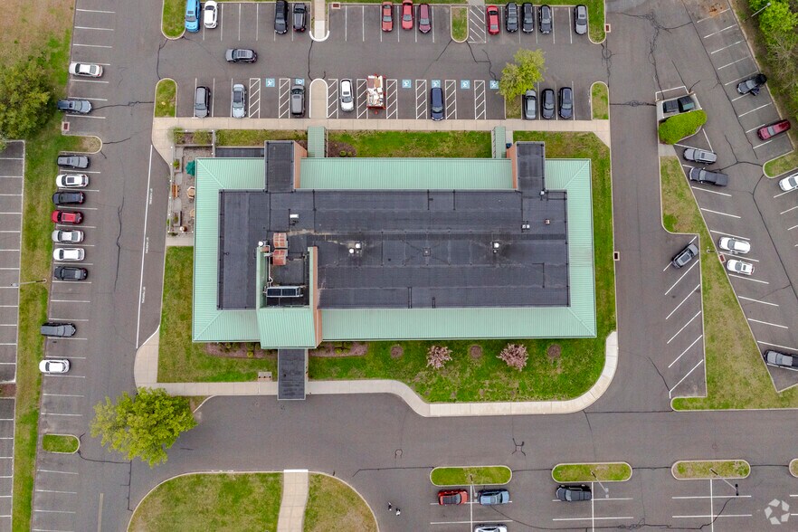 More Photos Of 69 Sand Pit Rd, Danbury Medical For Lease