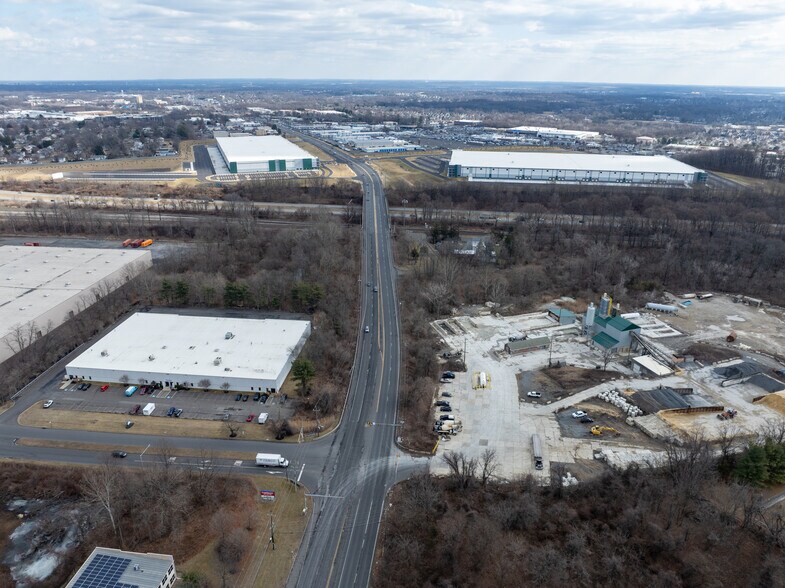 More Photos Of 1600 E Old Lincoln Hwy, Langhorne Unknown For Lease