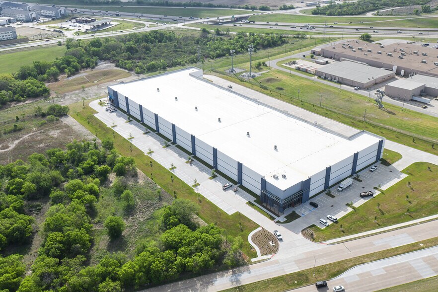 More Photos Of 4900 Marine Creek Pkwy Pky, Fort Worth Warehouse For Lease