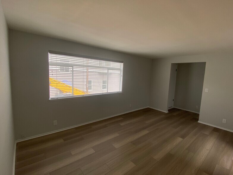 More Photos Of 5A Leo St, San Francisco Storefront Retail Residential For Lease