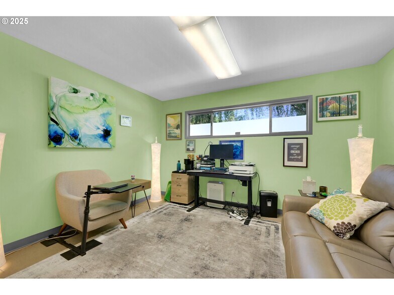 More Photos Of 1413 Charnelton St, Eugene Office For Sale