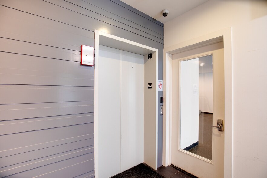 More Photos Of 853 N Larrabee St, Chicago Multifamily For Sale