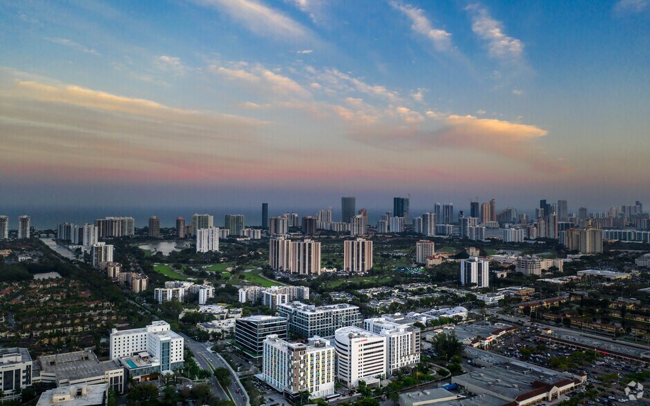 More Photos Of 2920 NE 207th St, Aventura Office Residential For Lease