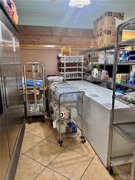 More Photos Of 214 E Chimney Rd, Mission Restaurant For Sale