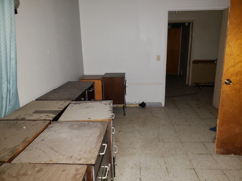 More Photos Of 600 E California Ave, Walters Congregate Senior Housing For Sale