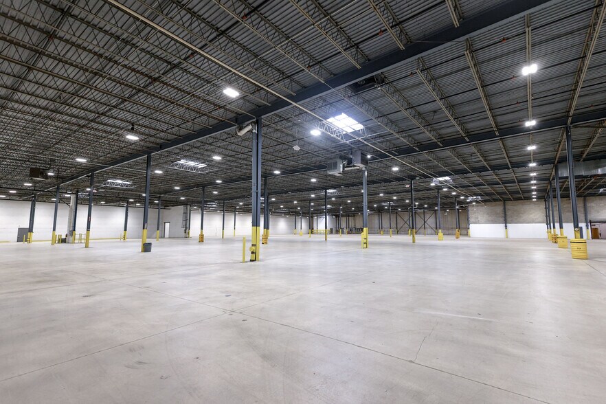 More Photos Of 75 Carter Dr, Edison Warehouse For Lease