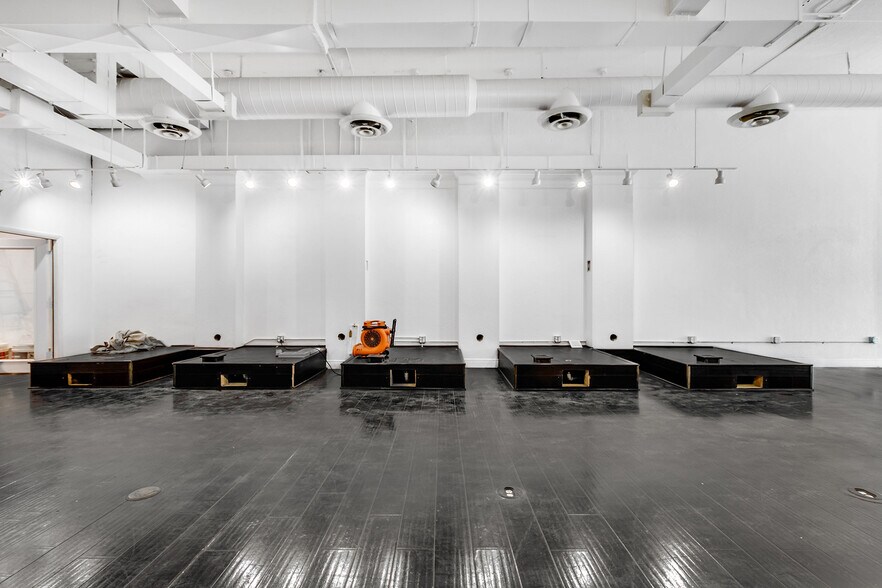 More Photos Of 333 Clematis St, West Palm Beach Storefront Retail Office For Lease