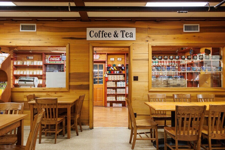 More Photos Of 63 Talona Spur Rd, Ellijay Freestanding For Sale