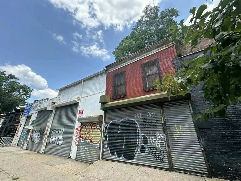 More Photos Of 265 45th St, Brooklyn Warehouse For Sale