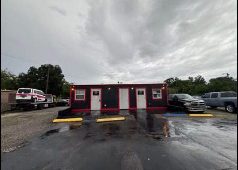 More Photos Of 575 N US Highway 17 92, Longwood General Retail For Sale
