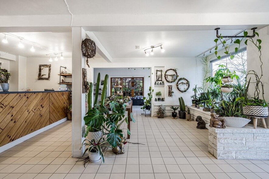 More Photos Of 22 E 25th St, Hamilton Storefront Retail Office For Sale