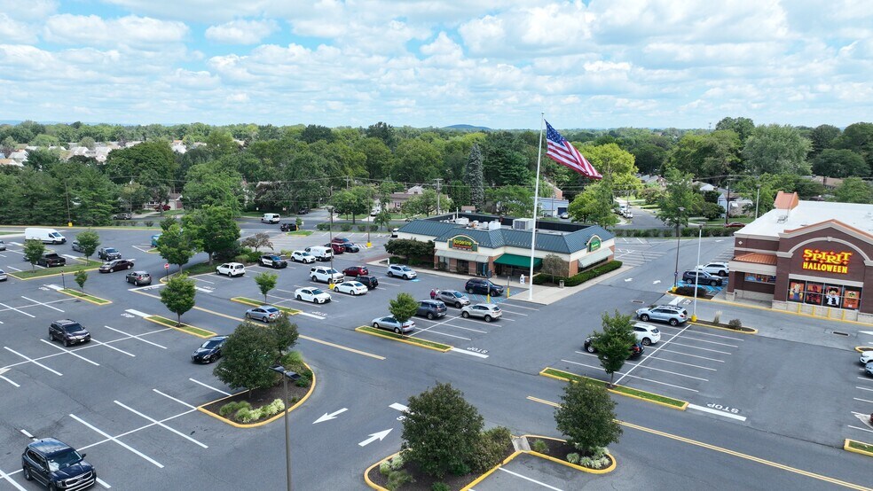 More Photos Of 2100 W Union Blvd, Bethlehem Restaurant For Lease