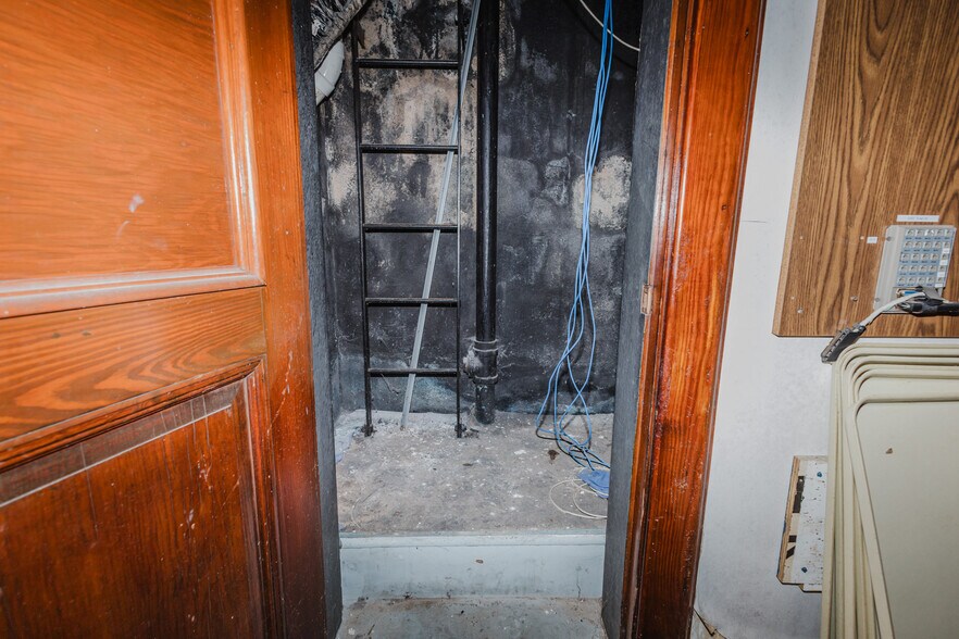 More Photos Of 920 Millington St, Winfield Storefront Retail Office For Sale