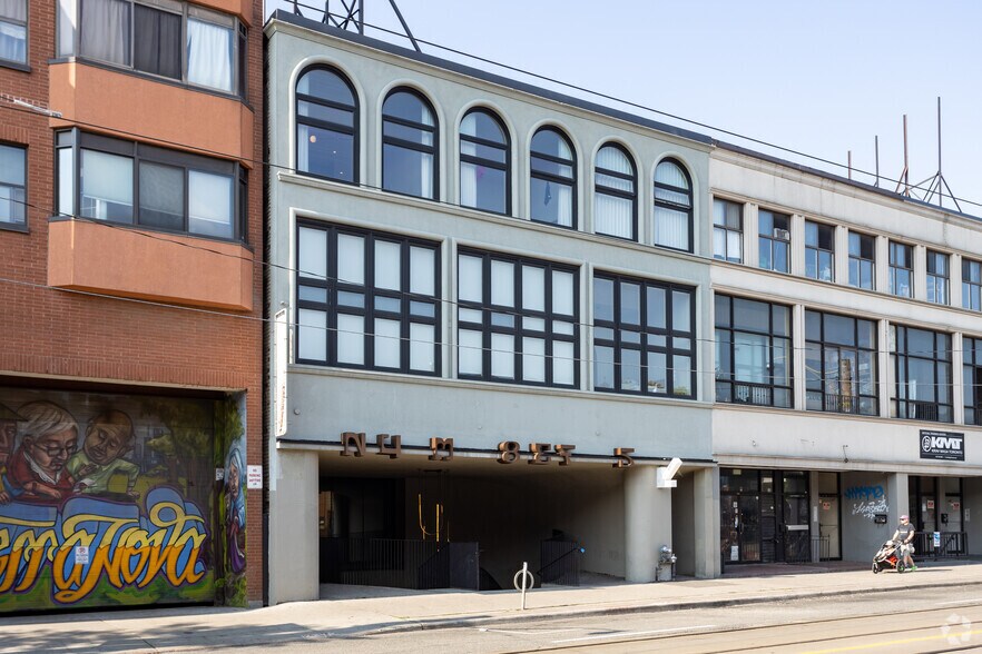 Primary Photo Of 1305 Dundas St W, Toronto Storefront Retail Office For Lease