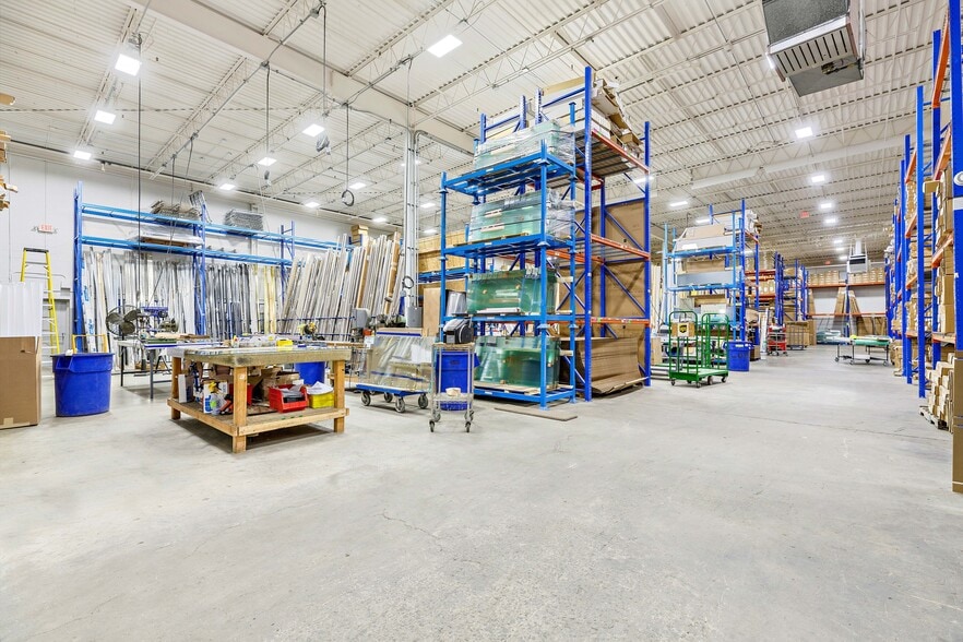 More Photos Of 11 York Ave, West Caldwell Manufacturing For Lease