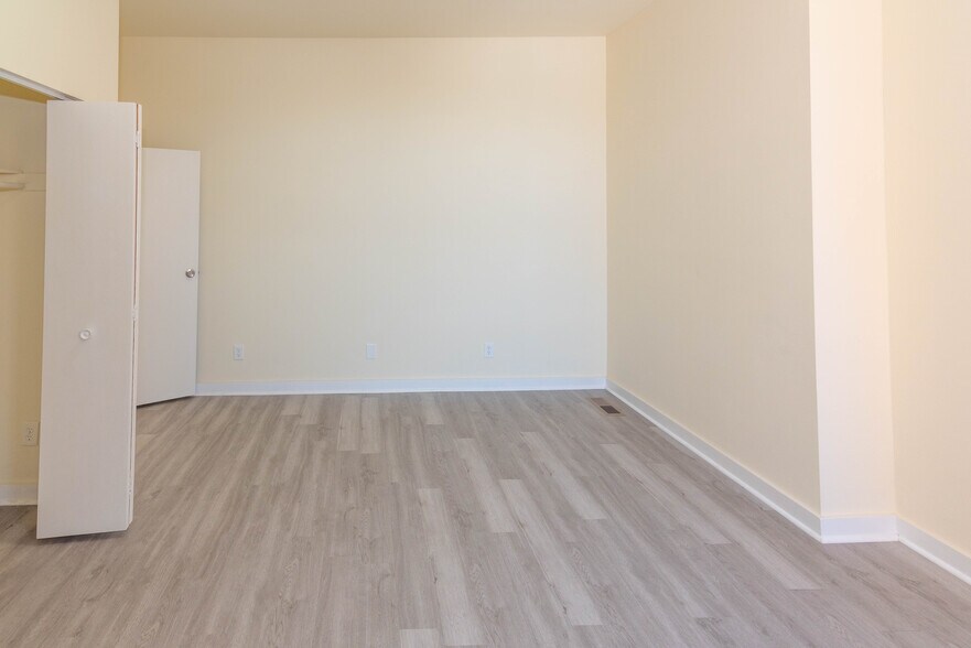 More Photos Of 2100-2102 Maryland Ave, Baltimore Apartments For Sale