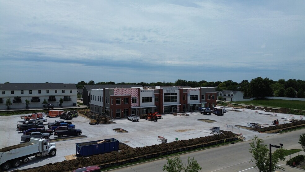 More Photos Of Birchwood South Lot 7, Davenport General Retail For Lease
