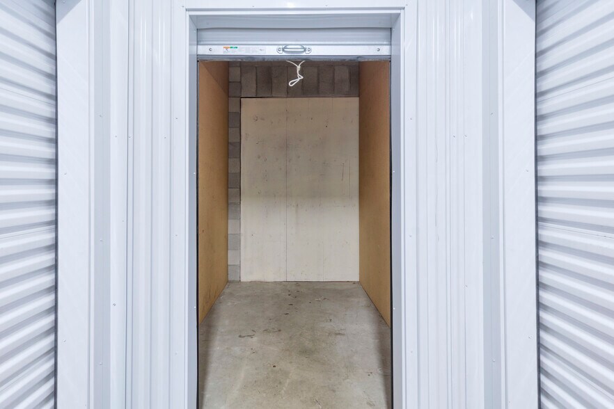 More Photos Of 497 SE H St, Grants Pass Self Storage For Sale